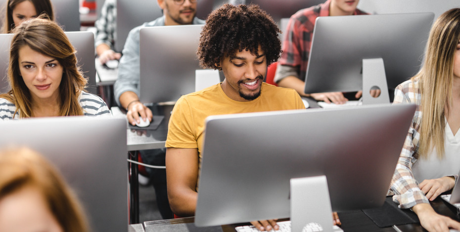 Holistic alternatives to standardized testing in college admissions
